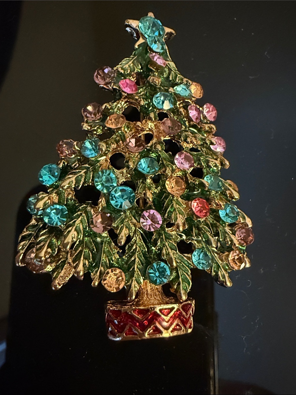 Vintage Gold Tone Christmas Tree Brooch with Multicolor Rhinestones